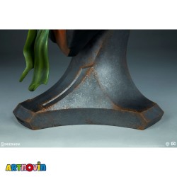 مجسمه نیم تنه جوکر